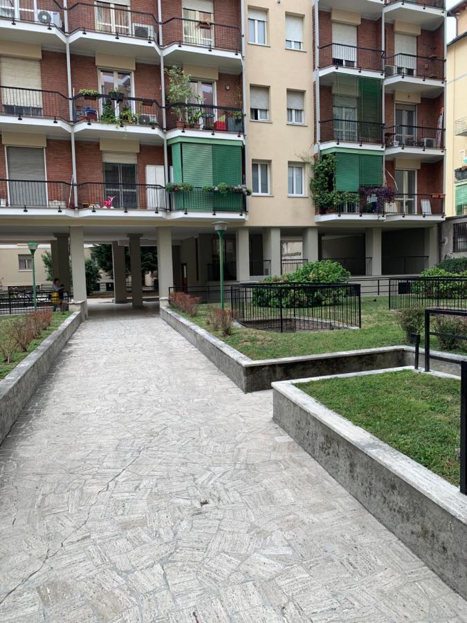 Smart Apartment Prada Foundation Milão Exterior foto